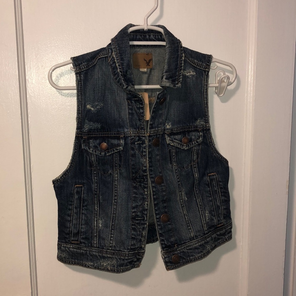 American Eagle Distressed Denim Vest Small NWT